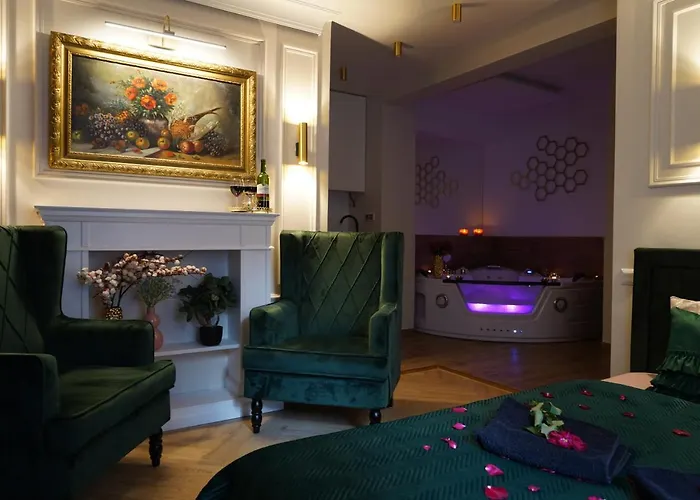 Jacuzzi Przemyska Apartment